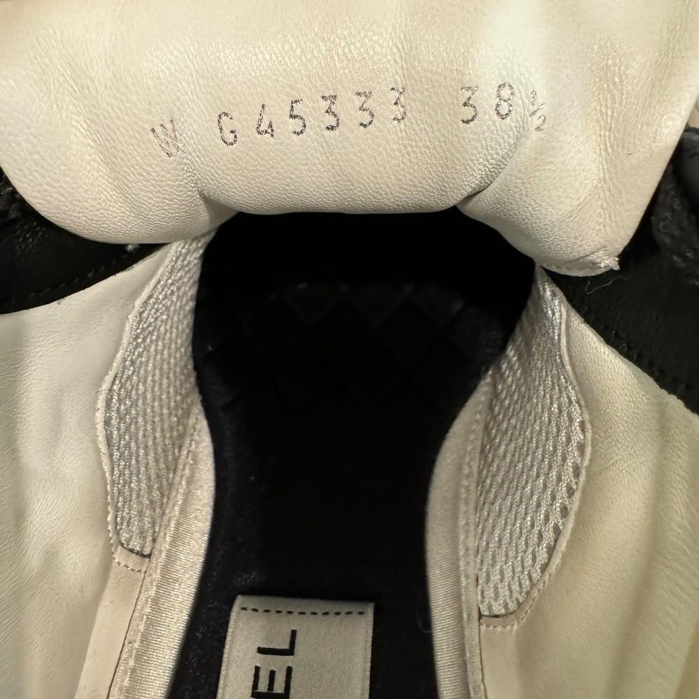 SOLD‼️Chanel Sneakers Black and White Leather 100% Authentic - Picture 13 of 16